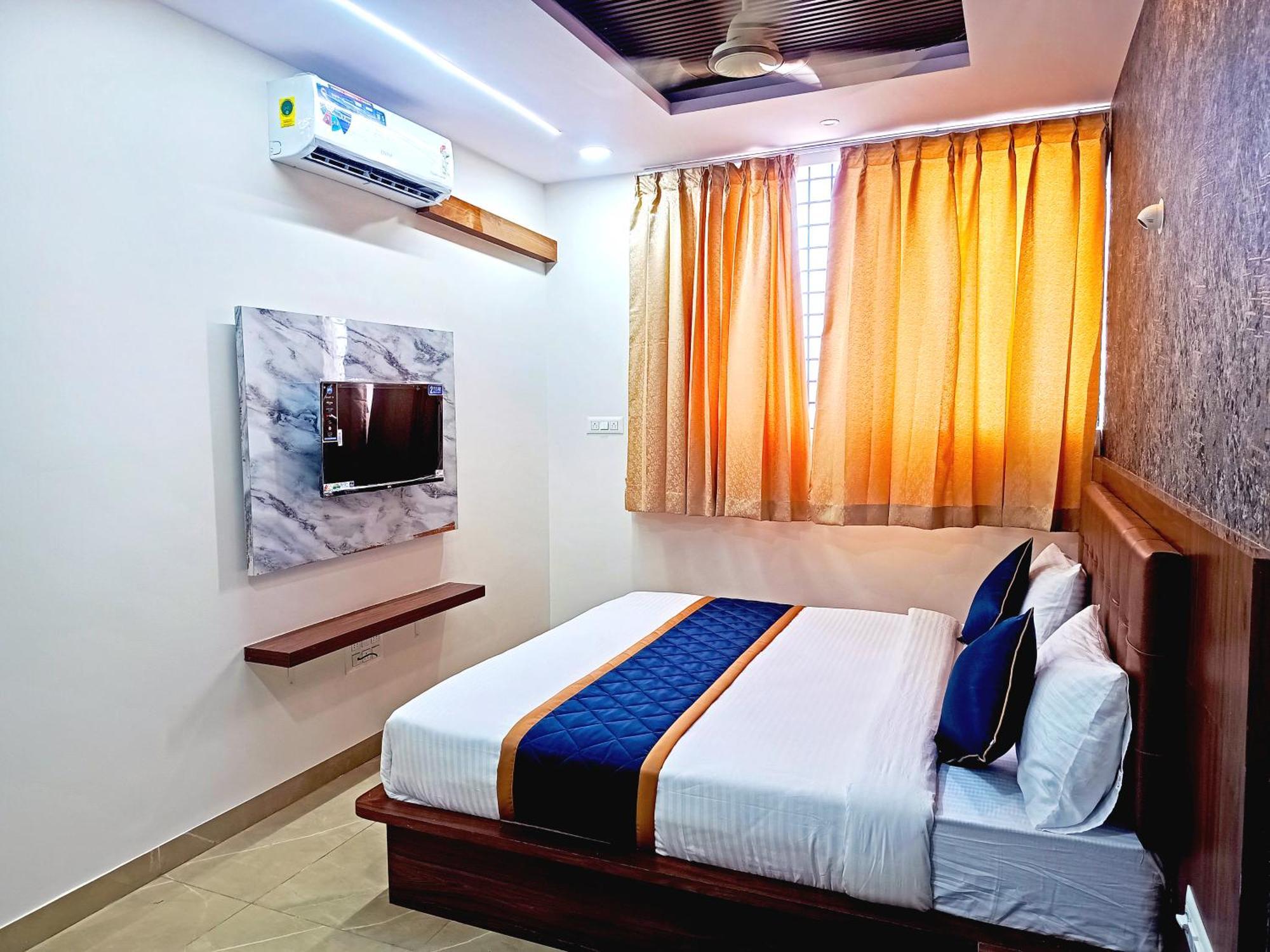 Hotel Achhu Palace บังกาลอร์ ภายนอก รูปภาพ
